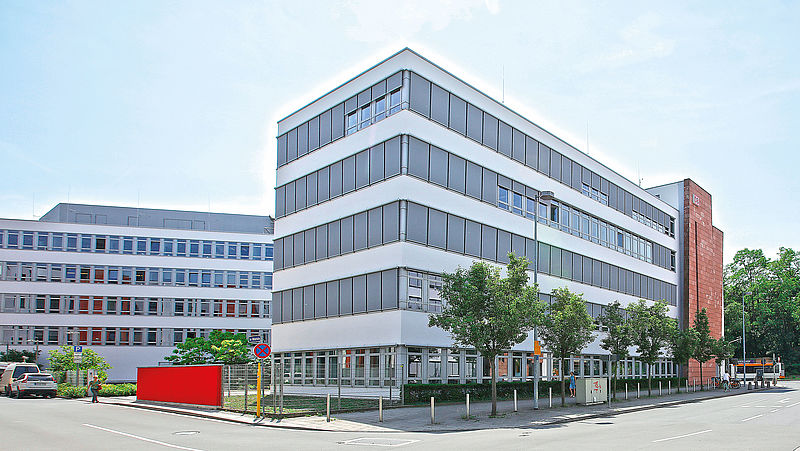 Fassadensanierung Bürogebäude Mainz von Birk Baudekoration in Wiesbaden
