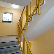 Treppenhaussanierung in Wiesbaden, Platterstraße 1 - Geländer streichen, Türen und Zargen streichen